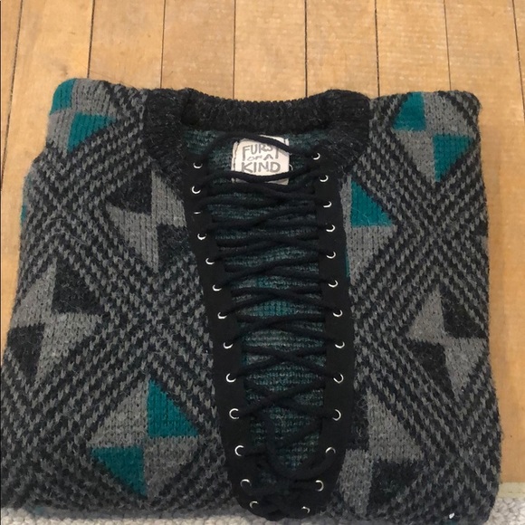 Sweater - Picture 2 of 2